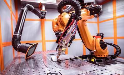 六轴机器人在金属加工行业的应用